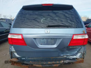 2005 Honda Odyssey EX-L with VIN 5FNRL38645B029325, listed as a IAAI auction lot 41958044 with 177,714 mi miles. Bid and sale history available at carsss.com. Image 15.