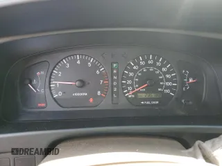 2000 Toyota Sienna LE z VIN 4T3ZF13C7YU259075, wystawiony jako Copart lot #58416105 z przebiegiem 235 788 mil mil oraz Szkoda całkowita • Salvage title. Historia ofert i sprzedaży dostępna na DreamBid. Obrazek 9.