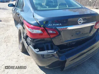 2018 Nissan Altima 2.5 SR with VIN 1N4AL3APXJC120564, listed as a IAAI auction lot 41769315 with 143,587 mi miles. Bid and sale history available at carsss.com. Image 17.