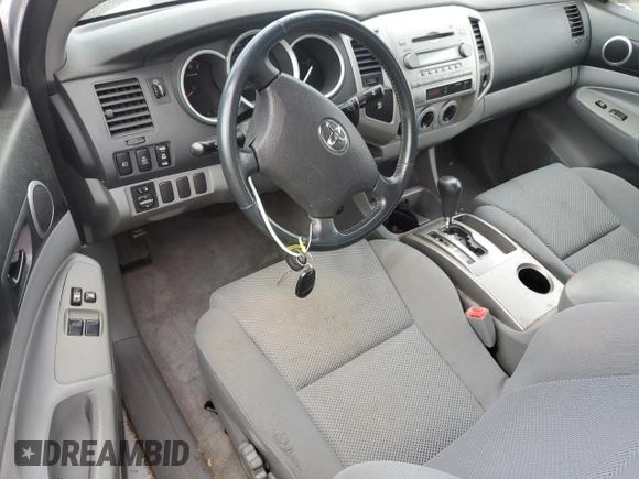 2008 Toyota Tacoma PreRunner z VIN 5TETU62N58Z471571, wystawiony jako Copart lot #52984415 z przebiegiem 122 401 mil mil oraz Szkoda całkowita • Salvage title. Historia ofert i sprzedaży dostępna na DreamBid. Obrazek 8.