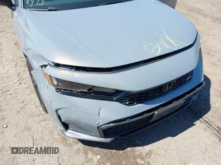 2025 Honda Civic Si with VIN 2HGFE1E54SH474457, listed as a IAAI auction lot 41978147 with 1,558 mi miles and . Bid and sale history available at DreamBid. Image 6.