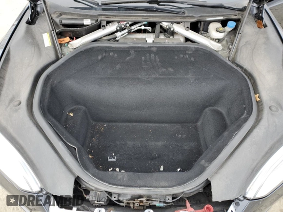 2015 Tesla Model S 85D with VIN 5YJSA1H4XFF096717, listed as a Copart auction lot 84732464 with Not Provided miles and Salvage Title. Bid and sale history available at carsss.com. Image 11.