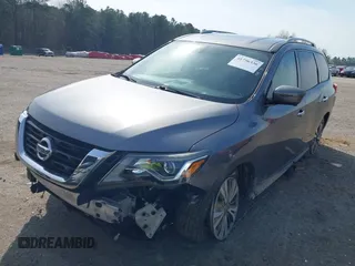 2019 Nissan Pathfinder S z VIN 5N1DR2MN5KC642848, wystawiony jako IAAI lot #41796336 z przebiegiem 69 783 mil mil oraz . Historia ofert i sprzedaży dostępna na DreamBid. Obrazek 19.