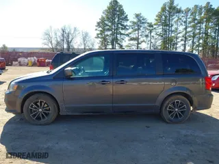 2019 Dodge Grand Caravan GT with VIN 2C4RDGEG4KR640425, listed as a IAAI auction lot 41405148 with 116,257 mi miles. Bid and sale history available at carsss.com. Image 14.