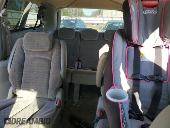 2006 Chrysler Town & Country LWB Touring with VIN 2A4GP54L56R911526, listed as a Copart auction lot 87939175 with 250,387 mi miles and Salvage Title. Bid and sale history available at carsss.com. Image 10.