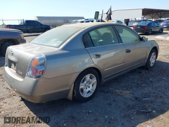 2002 Nissan Altima S with VIN 1N4AL11D32C291507, listed as a IAAI auction lot 41997253 with 199,769 mi miles. Bid and sale history available at carsss.com. Image 4.