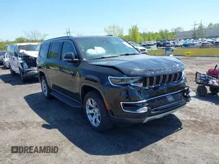 2022 Jeep Wagoneer Series II z VIN 1C4SJVBT4NS128926, wystawiony jako IAAI lot #42130342 z przebiegiem 79 309 mil mil oraz . Historia ofert i sprzedaży dostępna na DreamBid. Obrazek 1.