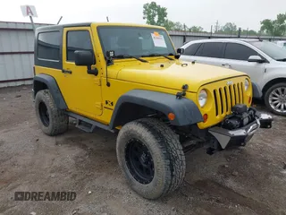 2008 Jeep Wrangler X z VIN 1J4FA24108L645810, wystawiony jako IAAI lot #42104132 z przebiegiem 29 633 mil mil oraz . Historia ofert i sprzedaży dostępna na DreamBid. Obrazek 1.