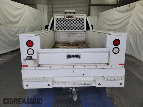 2018 Ford F-250 XL z VIN 1FT7X2A69JEB43297, wystawiony jako Copart lot #49437605 z przebiegiem 166 211 mil mil oraz Czysty tytuł • Clean title. Historia ofert i sprzedaży dostępna na DreamBid. Obrazek 6.