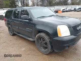 2008 GMC Yukon XL SLT 4SB with VIN 1GKFK16358J224662, listed as a IAAI auction lot 41552395 with 305,037 mi miles and . Bid and sale history available at carsss.com. Image 1.