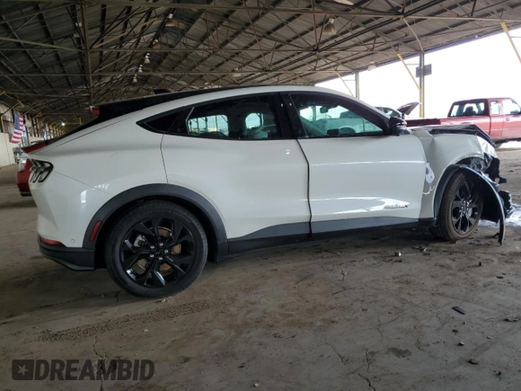 2024 Ford Mustang Mach-E Select z VIN 3FMTK1SU0RMA02124, wystawiony jako Copart lot #48506325 z przebiegiem 23 009 mil mil oraz Szkoda całkowita • Salvage title. Historia ofert i sprzedaży dostępna na DreamBid. Obrazek 3.