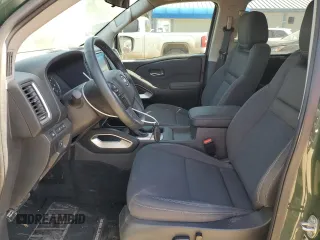 2022 Nissan Frontier SV z VIN 1N6ED1EJ9NN613176, wystawiony jako Copart lot #57520715 z przebiegiem 33 102 mil mil oraz Szkoda całkowita • Salvage title. Historia ofert i sprzedaży dostępna na DreamBid. Obrazek 7.