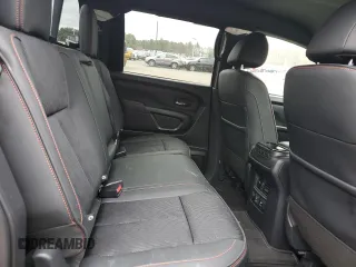 2024 Nissan Titan Pro-4X z VIN 1N6AA1ED9RN108679, wystawiony jako Copart lot #53356715 z przebiegiem 23 038 mil mil oraz Szkoda całkowita • Salvage title. Historia ofert i sprzedaży dostępna na DreamBid. Obrazek 11.