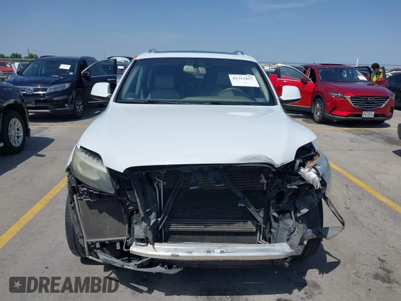2015 Audi Q7 S line Prestige with VIN WA1DGAFE5FD028605, listed as a IAAI auction lot 42313627 with 143,287 mi miles and . Bid and sale history available at DreamBid. Image 13.