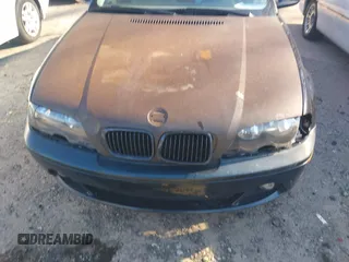 2001 BMW 3 Series 325Ci with VIN WBABN33461JW59851, listed as a IAAI auction lot 41258876 with 204,480 mi miles. Bid and sale history available at carsss.com. Image 6.