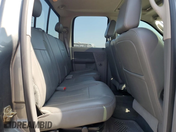2006 Dodge 2500 SLT z VIN 3D7KS28C26G131938, wystawiony jako Copart lot #61466185 z przebiegiem 80 601 mil mil oraz Nie do naprawy • Non repairable. Historia ofert i sprzedaży dostępna na DreamBid. Obrazek 10.