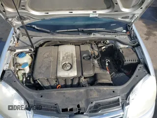 2008 Volkswagen Jetta Sedan SE with VIN 3VWRM71K98M053239, listed as a IAAI auction lot 41084364 with 182,575 mi miles. Bid and sale history available at carsss.com. Image 10.