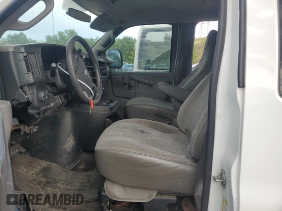 2016 Chevrolet Express Passenger LT with VIN 1GAZGPFG5G1270709, listed as a Copart auction lot 64763585 with 155,425 mi miles and Clean title. Bid and sale history available at DreamBid. Image 7.