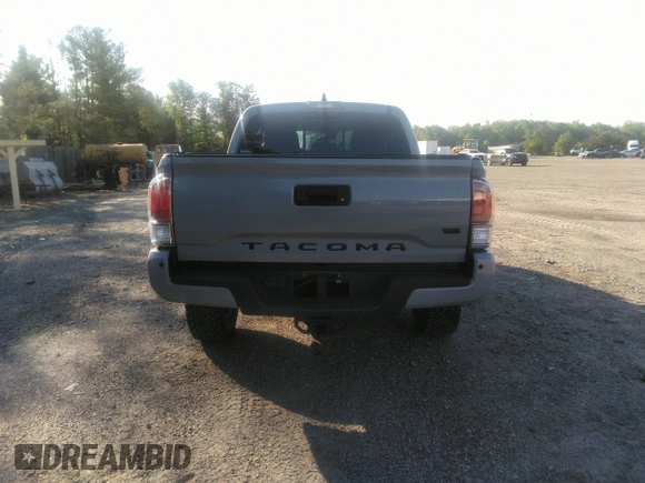 2020 Toyota Tacoma SR5 z VIN 3TMCZ5AN6LM330074, wystawiony jako IAAI lot #41982461 z przebiegiem 43 756 mil mil oraz . Historia ofert i sprzedaży dostępna na DreamBid. Obrazek 17.