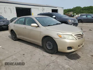 2011 Toyota Camry LE z VIN 4T4BF3EK1BR120969, wystawiony jako Copart lot #59535105 z przebiegiem 233 722 mil mil oraz Czysty tytuł • Clean title. Historia ofert i sprzedaży dostępna na DreamBid. Obrazek 4.