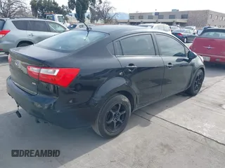 2013 Kia Rio LX z VIN KNADM4A37D6193446, wystawiony jako IAAI lot #41670698 z przebiegiem 166 059 mil mil oraz . Historia ofert i sprzedaży dostępna na DreamBid. Obrazek 4.