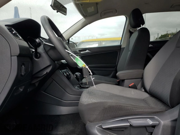 2018 Volkswagen Tiguan S with VIN 3VV1B7AXXJM013468, listed as a Copart auction lot 58371875 with 61,464 mi miles and Salvage title. Bid and sale history available at DreamBid. Image 7.