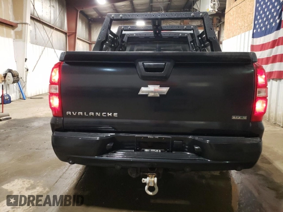 2010 Chevrolet Avalanche LT with VIN 3GNVKFE06AG192069, listed as a Copart auction lot 50096895 with 209,250 mi miles and Salvage title. Bid and sale history available at DreamBid. Image 6.