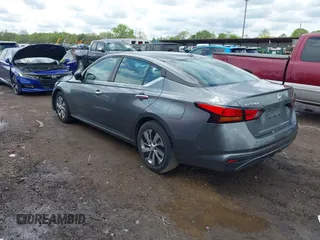 2019 Nissan Altima S z VIN 1N4BL4BV1KC111566, wystawiony jako IAAI lot #42197587 z przebiegiem 117 021 mil mil oraz . Historia ofert i sprzedaży dostępna na DreamBid. Obrazek 3.