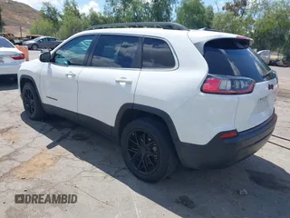 2020 Jeep Cherokee Latitude Plus z VIN 1C4PJLLB5LD625047, wystawiony jako IAAI lot #42246428 z przebiegiem 69 625 mil mil oraz . Historia ofert i sprzedaży dostępna na DreamBid. Obrazek 3.