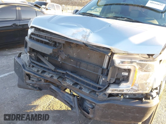 2020 Ford F-150 XL with VIN 1FTMF1CB6LKD12187, listed as a IAAI auction lot 40918052 with 111,570 mi miles and . Bid and sale history available at carsss.com. Image 6.