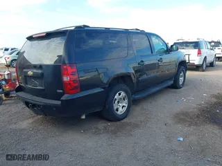 2007 Chevrolet Suburban LT with VIN 3GNFC16057G196996, listed as a IAAI auction lot 41631144 with 1 mi miles. Bid and sale history available at carsss.com. Image 4.