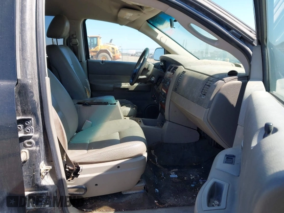 2005 Dodge Durango SLT z VIN 1D4HB48D45F621311, wystawiony jako IAAI lot #42726586 z przebiegiem 212 773 mil mil oraz . Historia ofert i sprzedaży dostępna na DreamBid. Obrazek 5.