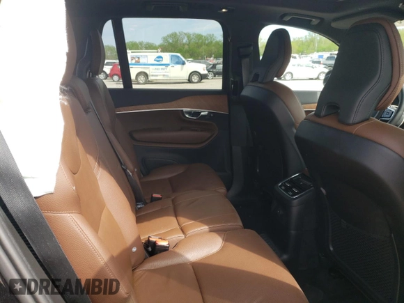 2023 Volvo XC90 Plus Bright Theme z VIN YV4H60CN7P1941746, wystawiony jako Copart lot #51714864 z przebiegiem 22 655 mil mil oraz Szkoda całkowita • Salvage title. Historia ofert i sprzedaży dostępna na DreamBid. Obrazek 10.