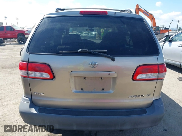 2003 Toyota Sienna CE with VIN 4T3ZF19C53U539951, listed as a IAAI auction lot 41906505 with 233,426 mi miles. Bid and sale history available at carsss.com. Image 16.