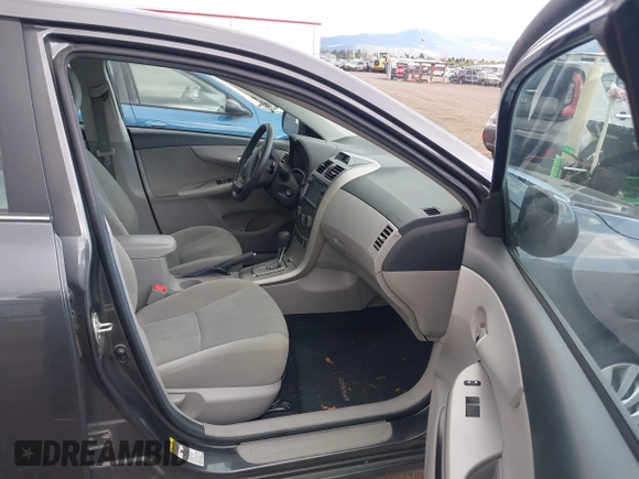 2013 Toyota Corolla L with VIN 2T1BU4EE7DC102626, listed as a IAAI auction lot 42087600 with 84,977 mi miles. Bid and sale history available at carsss.com. Image 5.