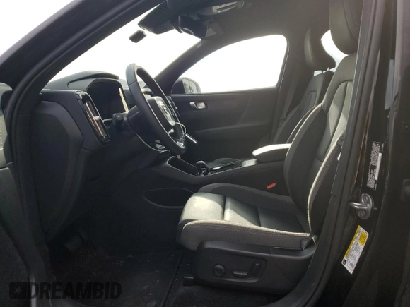 2023 Volvo XC40 Core с VIN YV4ED3UK8P2044198, выставлен на аукционе Copart как лот 80460974 с пробегом Не указан миль и Списание • Salvage title. История ставок и продаж доступна на DreamBid. Изображение 7.