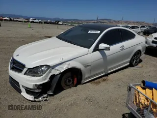 2012 Mercedes-Benz C 63 AMG с VIN WDDGJ7HB9CF814987, выставлен на аукционе Copart как лот 59702905 с пробегом 109 384 миль миль и Списание • Salvage title. История ставок и продаж доступна на DreamBid. Изображение 1.