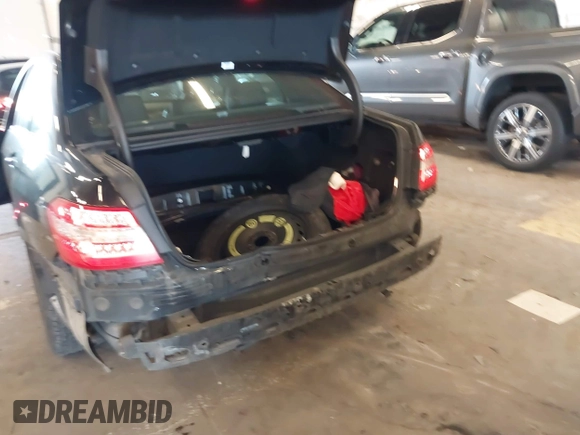 2013 Mercedes-Benz E 350 Luxury with VIN WDDHF5KB9DA765047, listed as a IAAI auction lot 41902991 with 159,902 mi miles and . Bid and sale history available at DreamBid. Image 6.