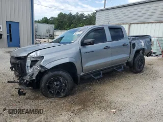 2023 Chevrolet Colorado 2WD Work Truck z VIN 1GCPSBEK8P1141644, wystawiony jako Copart lot #57038405 z przebiegiem 33 911 mil mil oraz Czysty tytuł • Clean title. Historia ofert i sprzedaży dostępna na DreamBid. Obrazek 1.