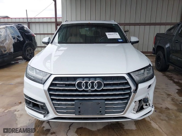 2017 Audi Q7 Prestige with VIN WA1VAAF71HD035383, listed as a IAAI auction lot 40849776 with 89,303 mi miles. Bid and sale history available at carsss.com. Image 13.