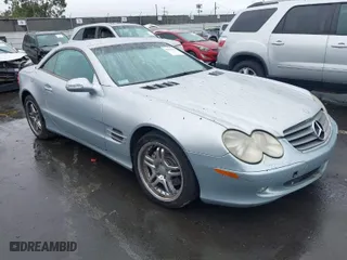 2003 Mercedes-Benz SL-Class with VIN WDBSK75F43F019398, listed as a IAAI auction lot 41496120 with 175,456 mi miles. Bid and sale history available at carsss.com. Image 1.