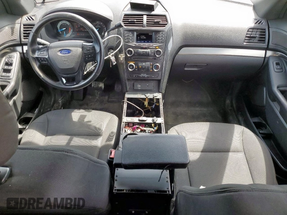 2017 Ford Police Interceptor Utility z VIN 1FM5K8AR7HGD58691, wystawiony jako Copart lot #63703675 z przebiegiem 96 858 mil mil oraz Szkoda całkowita • Salvage title. Historia ofert i sprzedaży dostępna na DreamBid. Obrazek 8.