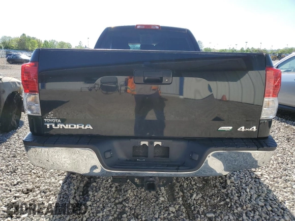 2010 Toyota Tundra z VIN 5TFUW5F18AX106184, wystawiony jako Copart lot #53307325 z przebiegiem 180 936 mil mil oraz Szkoda całkowita • Salvage title. Historia ofert i sprzedaży dostępna na DreamBid. Obrazek 6.