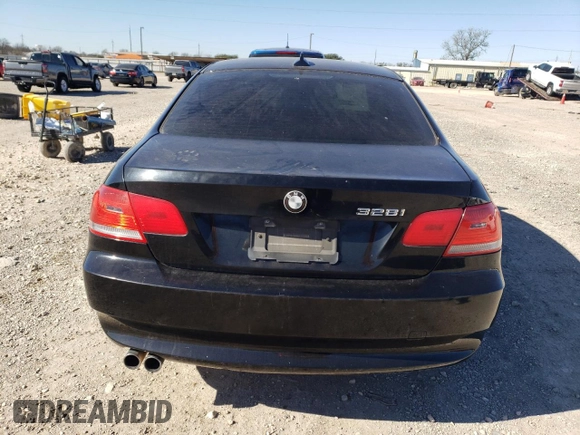 2010 BMW 3 Series 328i with VIN WBAWB3C59AP139563, listed as a Copart auction lot 87622975 with 288,265 mi miles and Clean Title. Bid and sale history available at carsss.com. Image 6.
