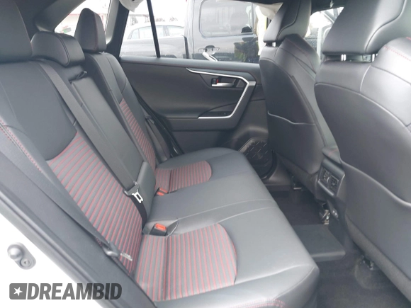 2024 Toyota RAV4 XSE with VIN JTMEB3FV6RD186007, listed as a IAAI auction lot 42405033 with 3,170 mi miles and . Bid and sale history available at DreamBid. Image 8.
