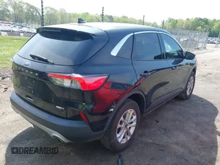 2020 Ford Escape SE z VIN 1FMCU9G69LUB40332, wystawiony jako IAAI lot #42006879 z przebiegiem 82 291 mil mil oraz . Historia ofert i sprzedaży dostępna na DreamBid. Obrazek 4.