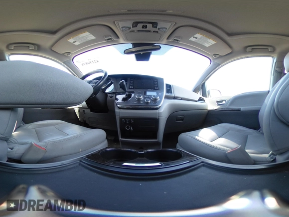 2018 Toyota Sienna XLE Auto Access Seat with VIN 5TDYZ3DC2JS926543, listed as a IAAI auction lot 42250898 with 138,489 mi miles and . Bid and sale history available at DreamBid. Image 18.