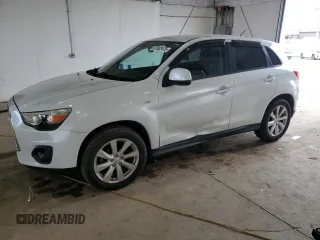 2015 Mitsubishi Outlander ES z VIN 4A4AR3AU2FE012488, wystawiony jako Copart lot #57602475 z przebiegiem 178 725 mil mil oraz Szkoda całkowita • Salvage title. Historia ofert i sprzedaży dostępna na DreamBid. Obrazek 1.