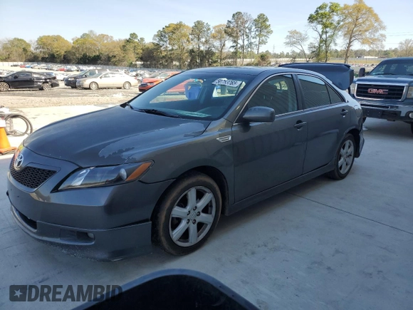 2008 Toyota Camry LE z VIN 4T1BK46K58U061525, wystawiony jako Copart lot #50753765 z przebiegiem 177 688 mil mil oraz Szkoda całkowita • Salvage title. Historia ofert i sprzedaży dostępna na DreamBid. Obrazek 1.
