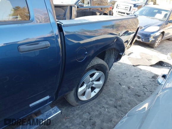 2021 Ram 1500 Tradesman z VIN 3C6RR6KG4MG711610, wystawiony jako IAAI lot #40942505 z przebiegiem 9 949 mil mil oraz . Historia ofert i sprzedaży dostępna na DreamBid. Obrazek 6.